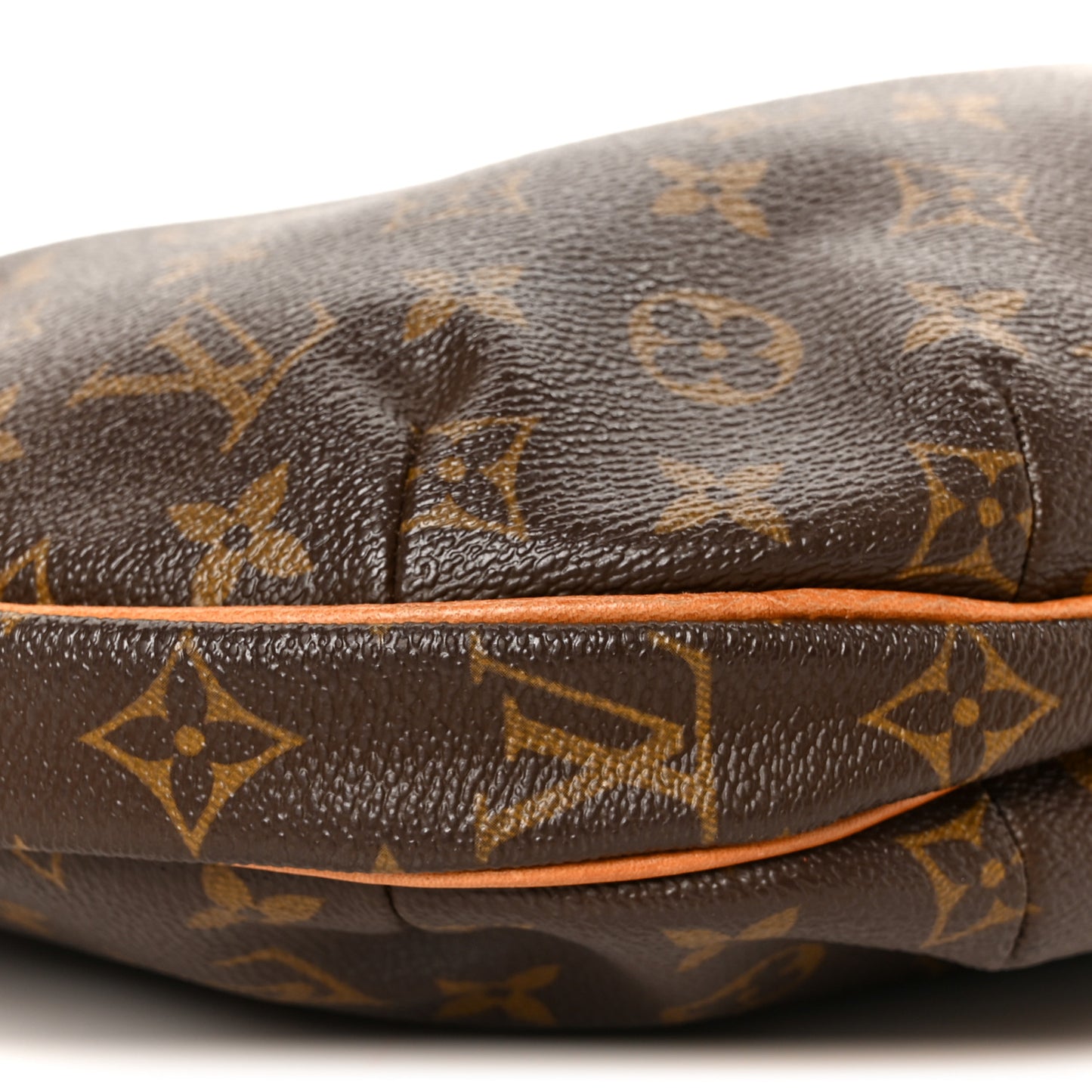 Monogram Croissant MM