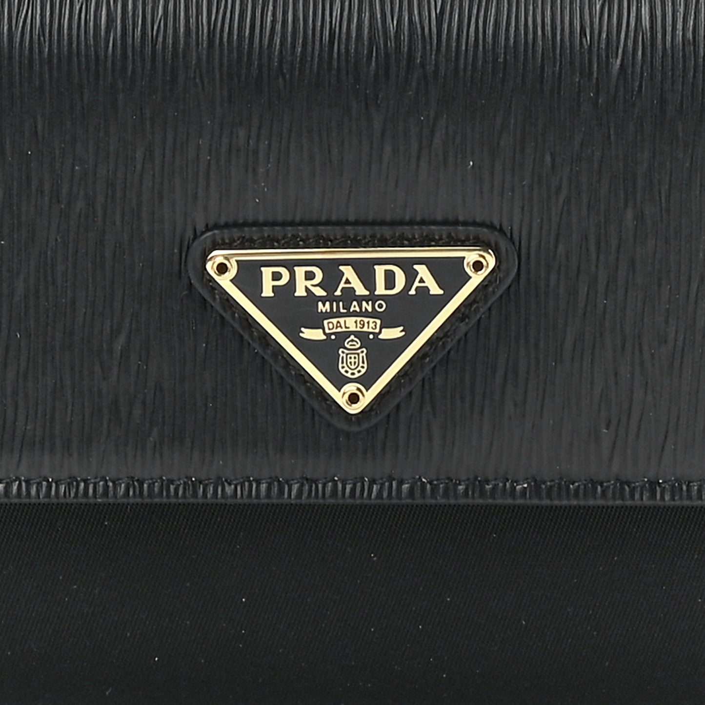 Vitello Move Triangle Logo Continental Flap Travel Wallet Black