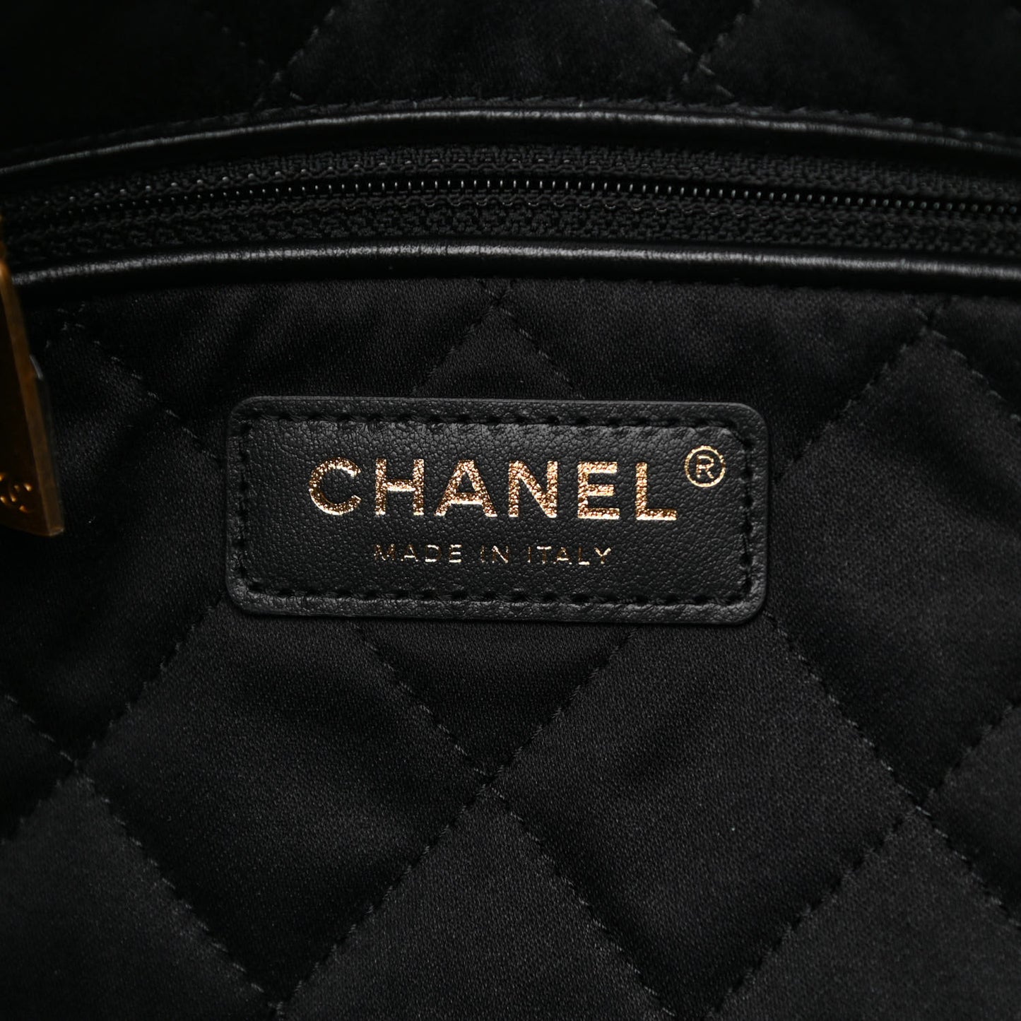 Shiny Calfskin Quilted Small Chanel 22 Black