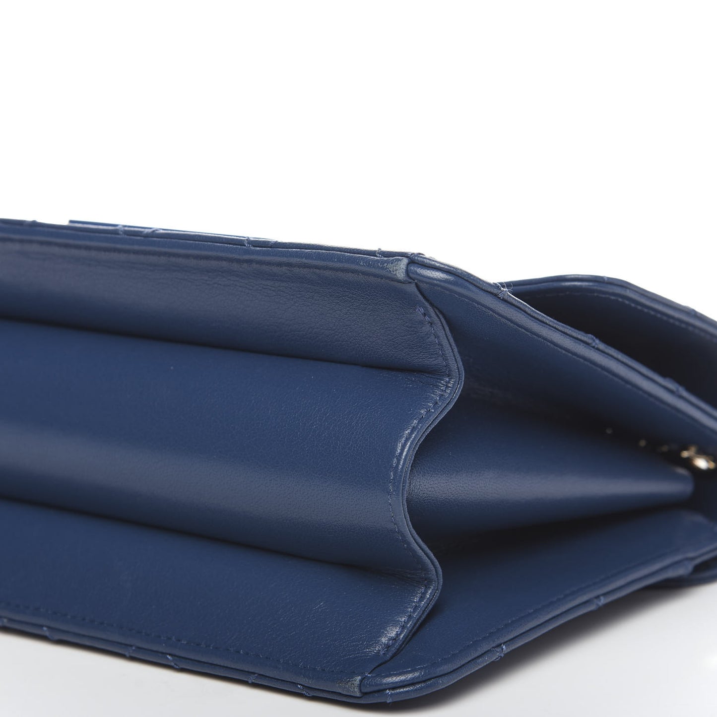 Sheepskin Quilted Beauty Lock Flap Blue