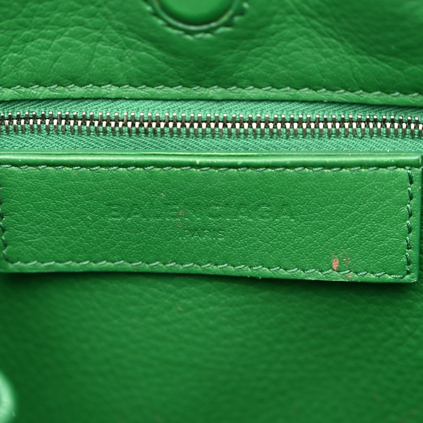 Calfskin Papier Mini A4 Tote Vert Emeraude