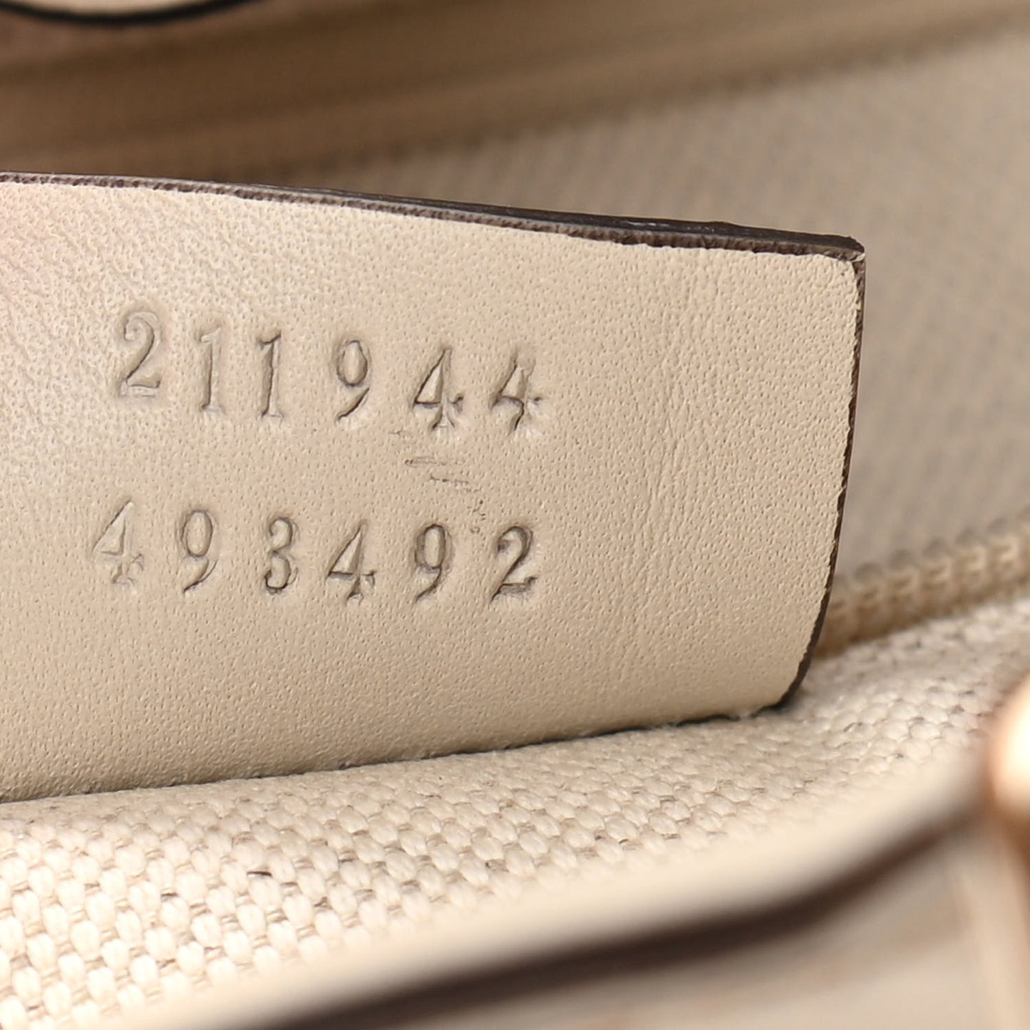 Guccissima Medium Sukey Tote Mystic White