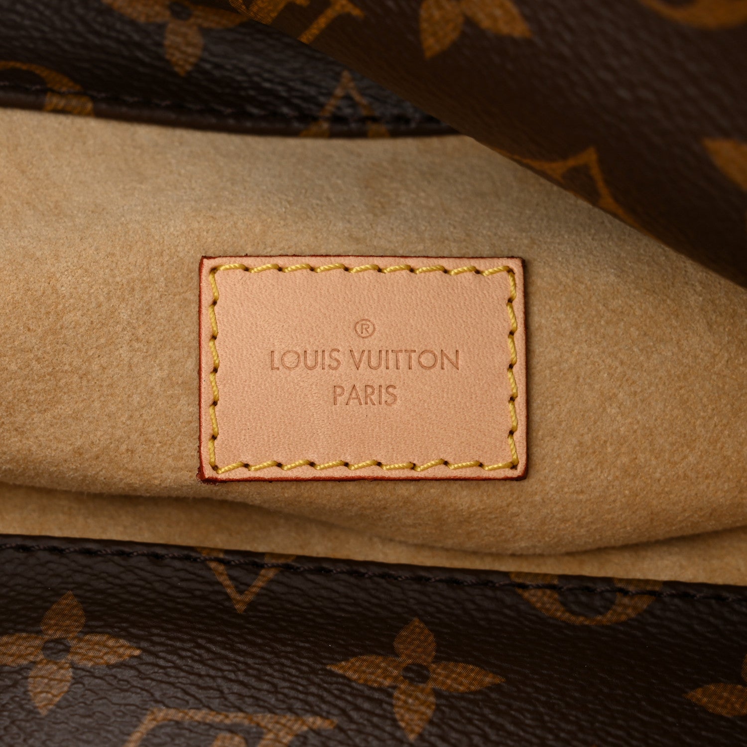 Louis Vuitton Monogram Artsy MM 6 of 9