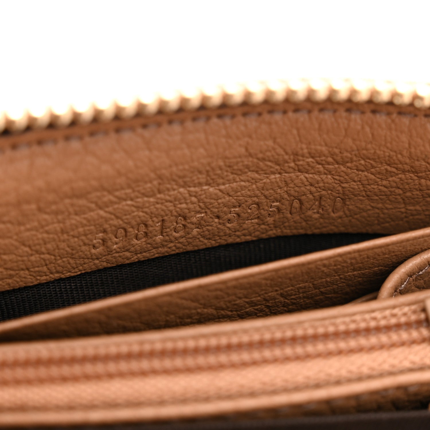 Gucci Pebbled Calfskin Soho Zip Around Wallet Camelia 7 of 9
