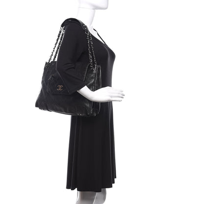 Chanel Glazed Caviar Pocket In The City Tote Black 2 of 15