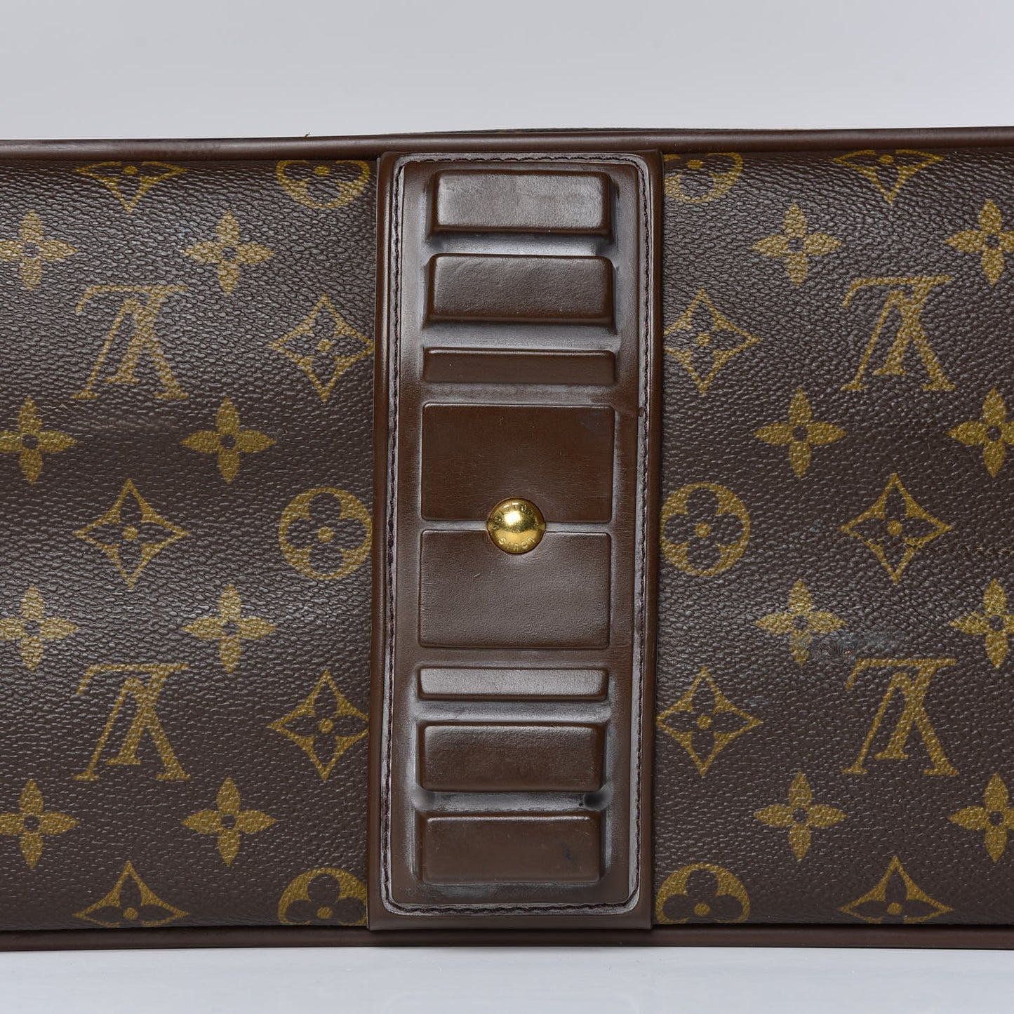 Monogram Satellite 70