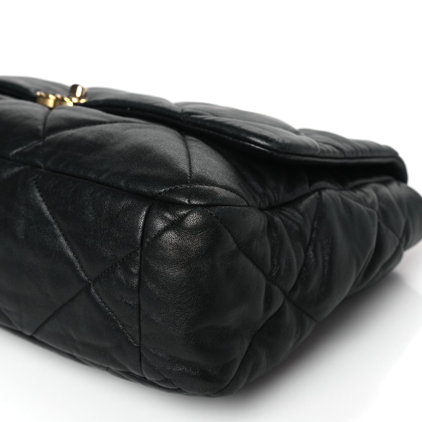 Lambskin Quilted Maxi Chanel 19 Flap Black