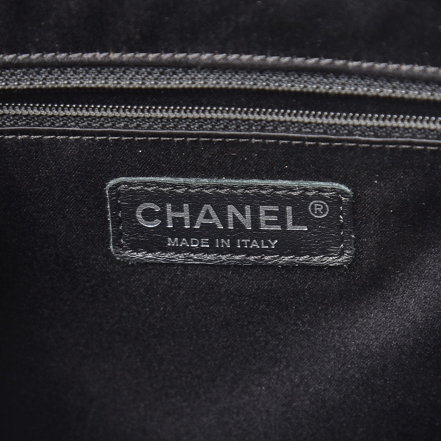 Caviar Quilted XL Grand Shopping Tote GST Black
