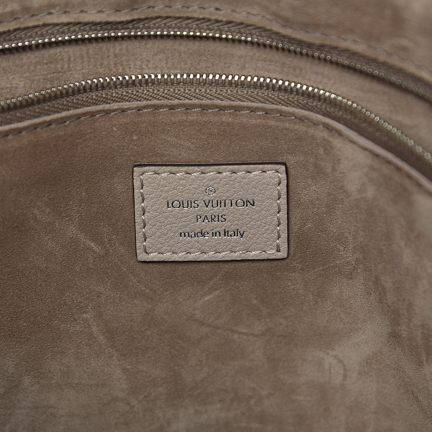 Louis Vuitton Veau Cachemire Soft Lockit PM Galet 6 of 11