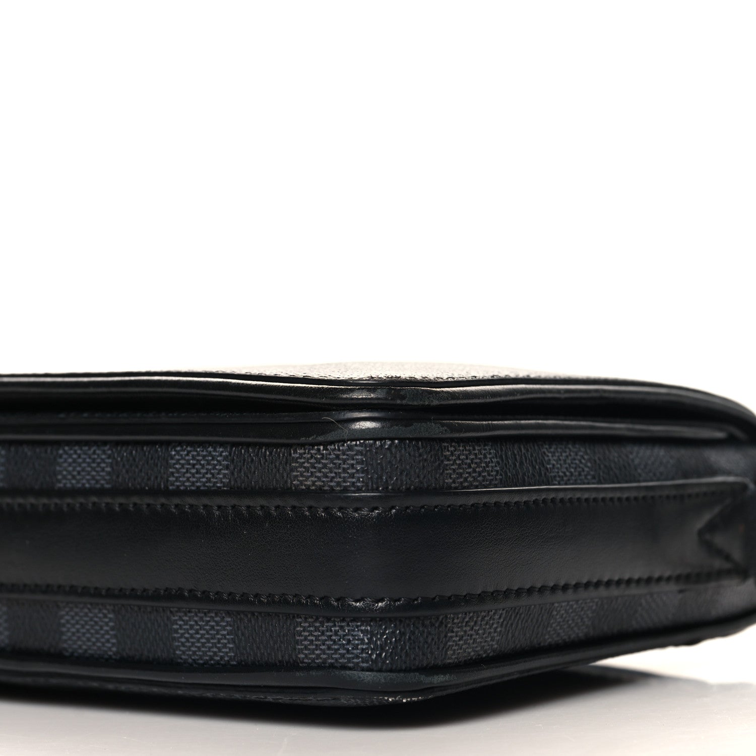 Louis Vuitton Damier Graphite 3D Studio Messenger 10 of 12