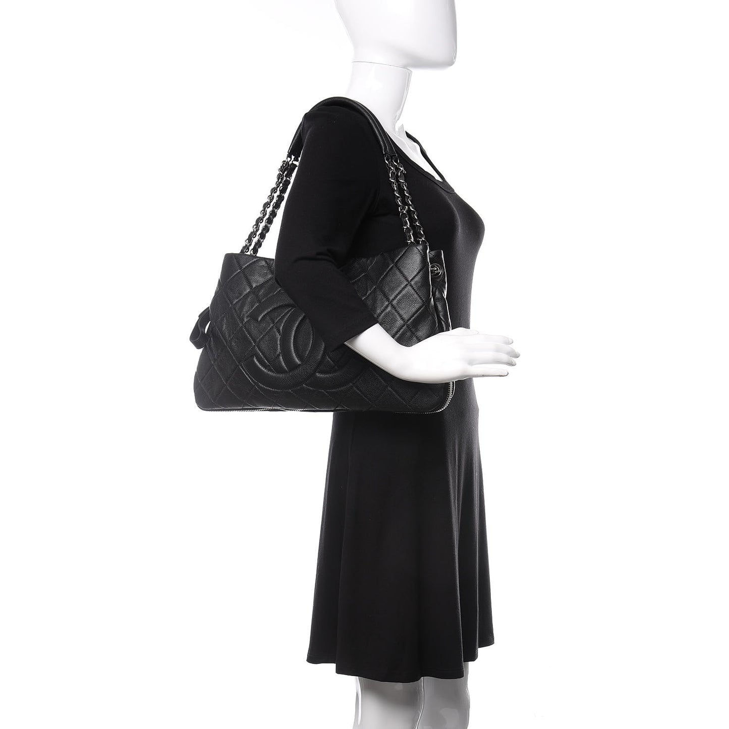 Caviar Quilted Expandable Zip Shoulder Bag Black
