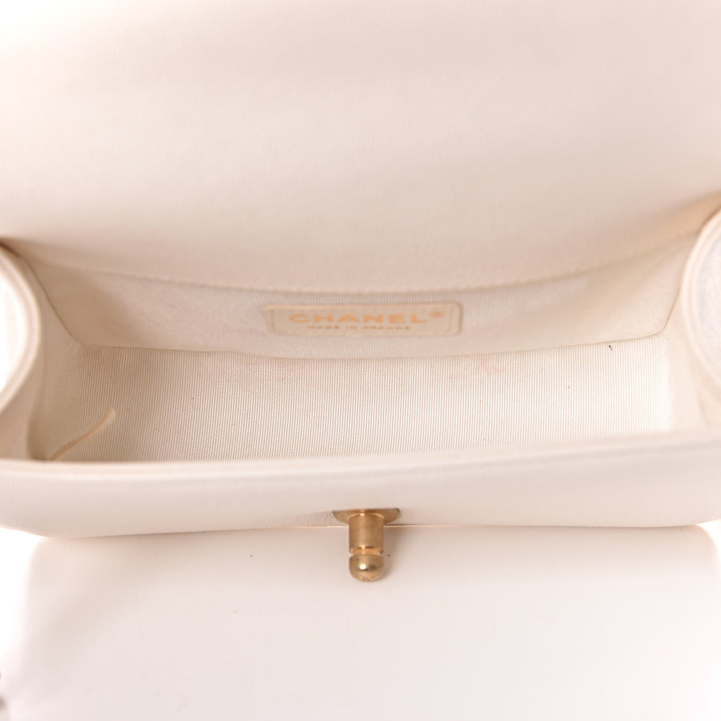 Caviar Quilted Small Boy Flap Ivory