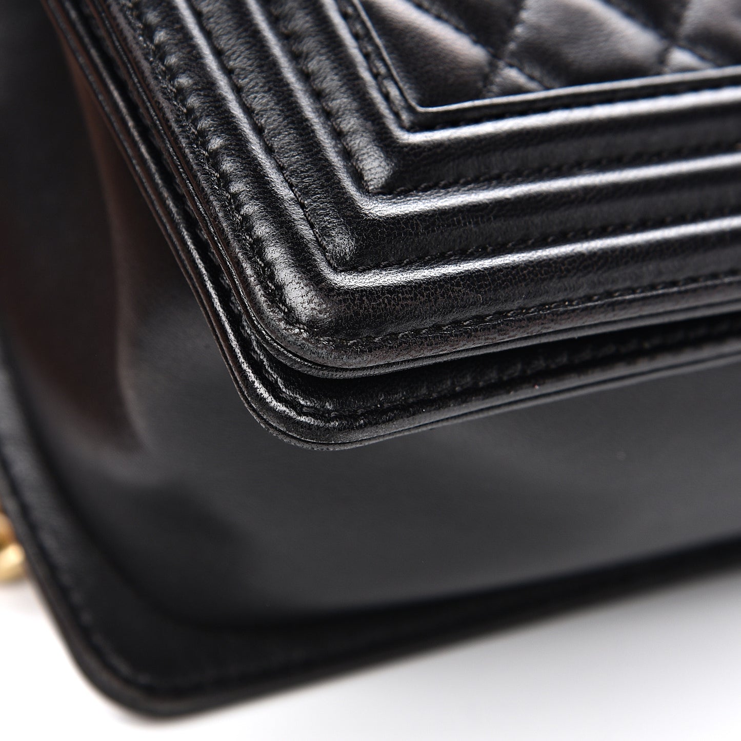 Lambskin Quilted Medium Boy Flap Black