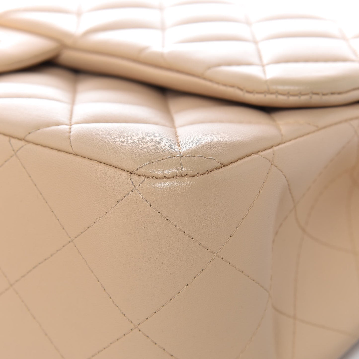 Lambskin Quilted Jumbo Double Flap Beige Clair