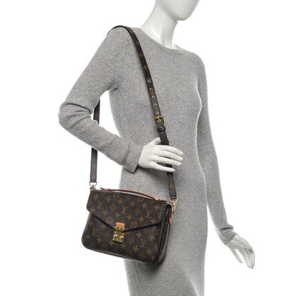 Louis Vuitton Monogram Pochette Metis 2 of 8