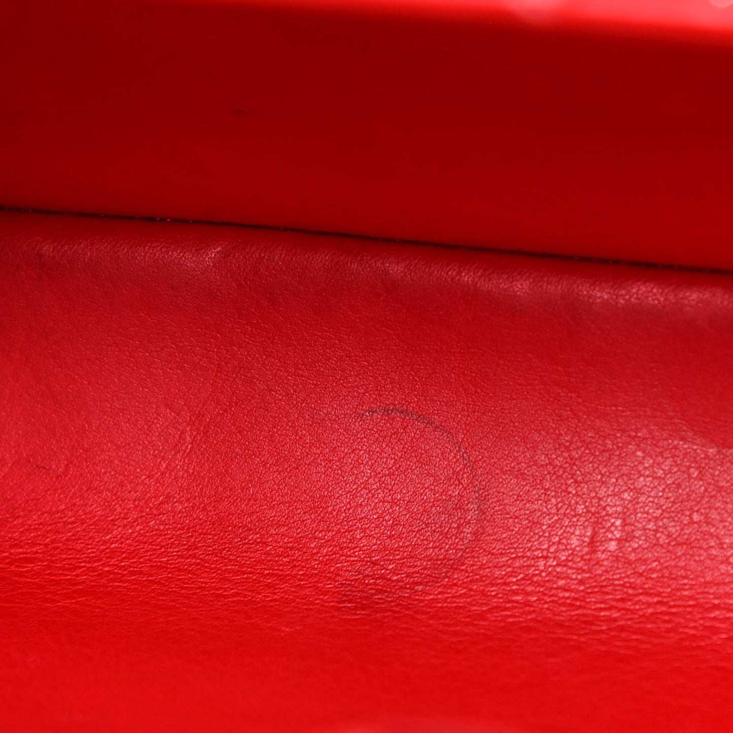 Taurillon Capucines BB Rubis