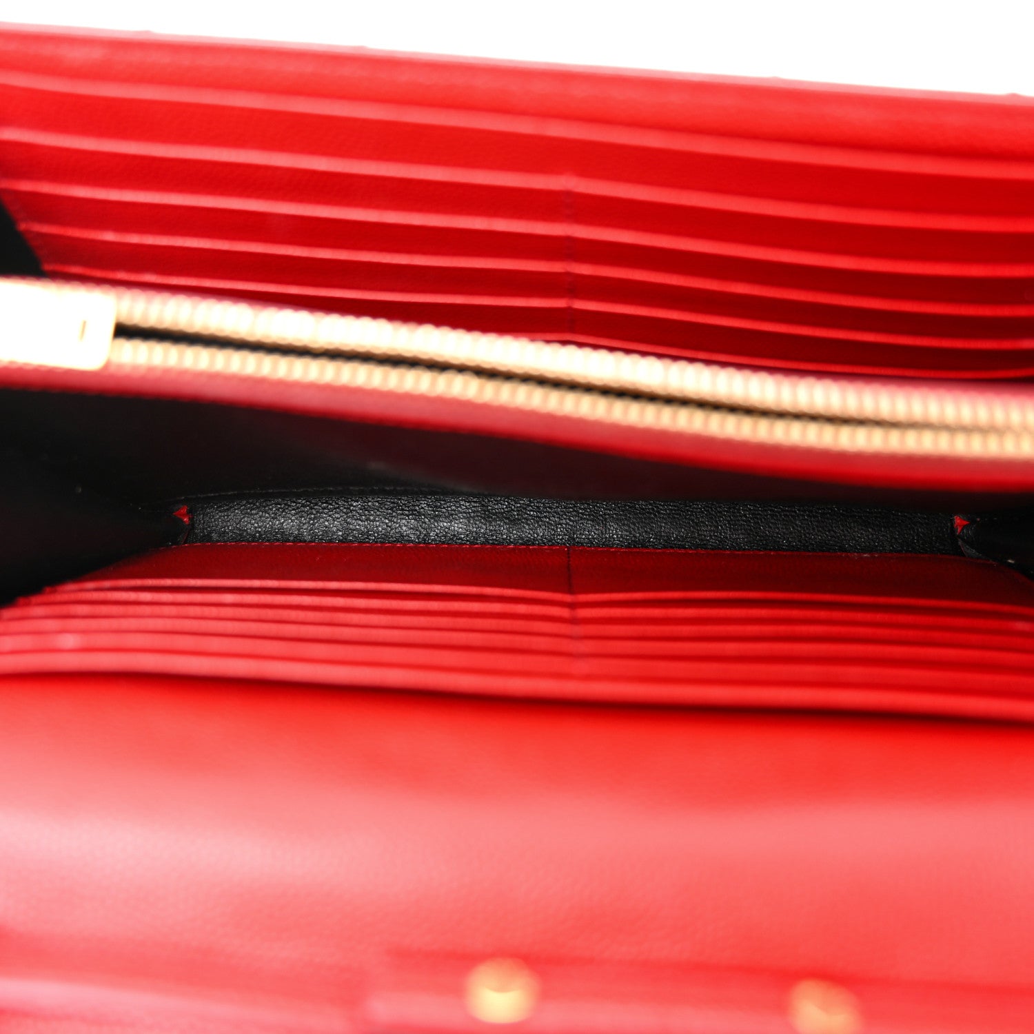 Saint Laurent Grain De Poudre Matelasse Chevron Monogram Chain Wallet Red 5 of 14