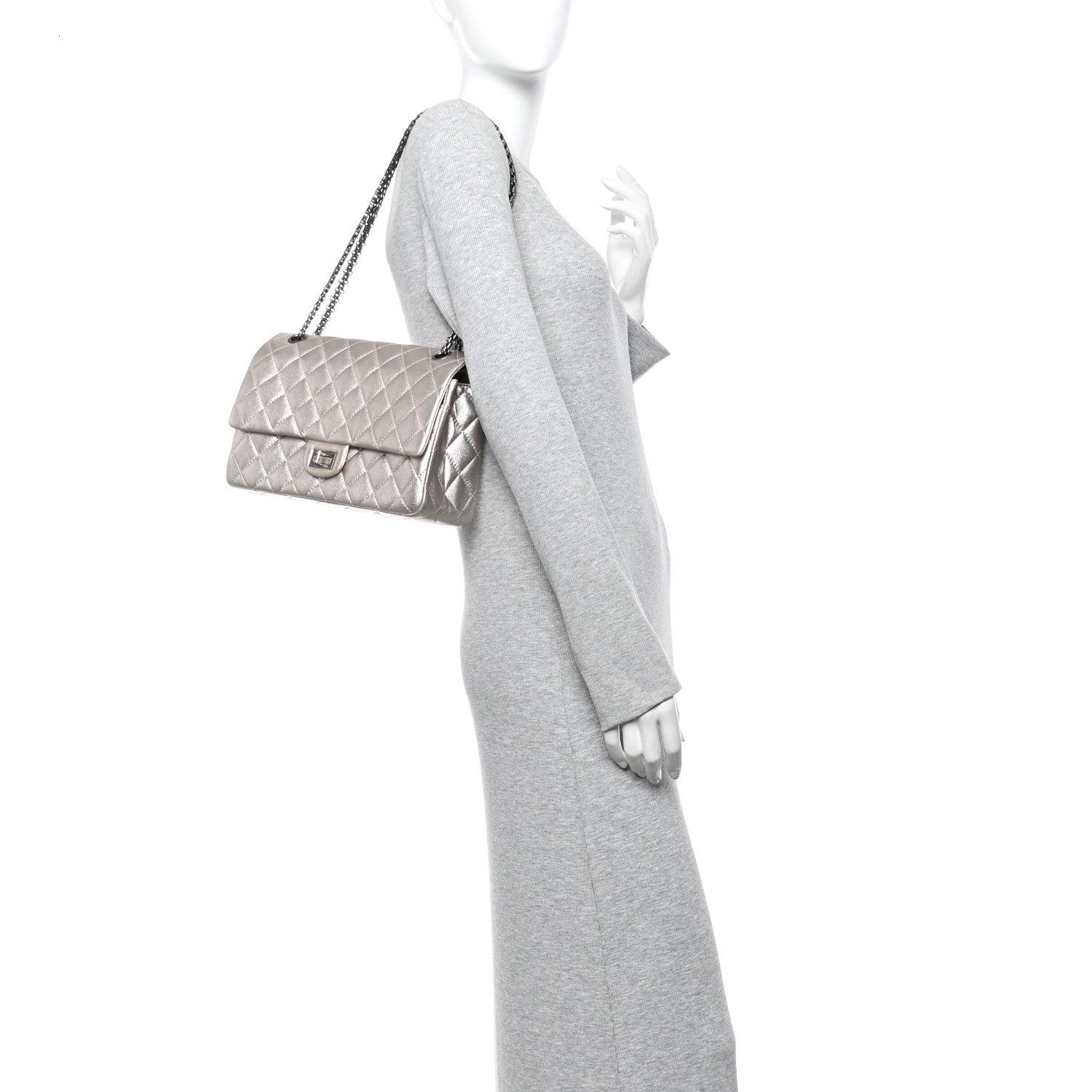Chanel Metallic Calfskin Quilted 2.55 Reissue 226 Flap Light Pink 2 of 11