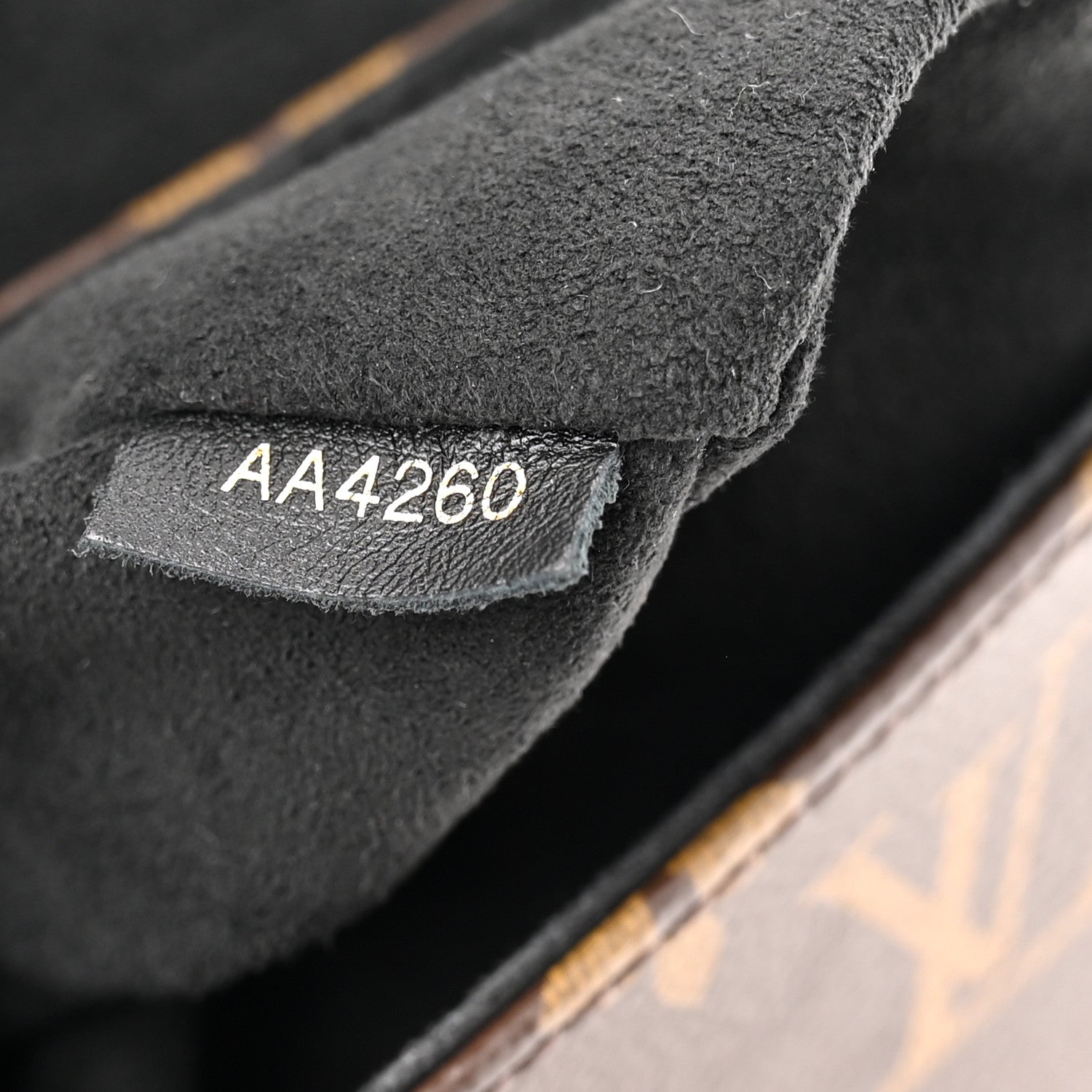 Louis Vuitton Monogram Locky BB Black 13 of 21
