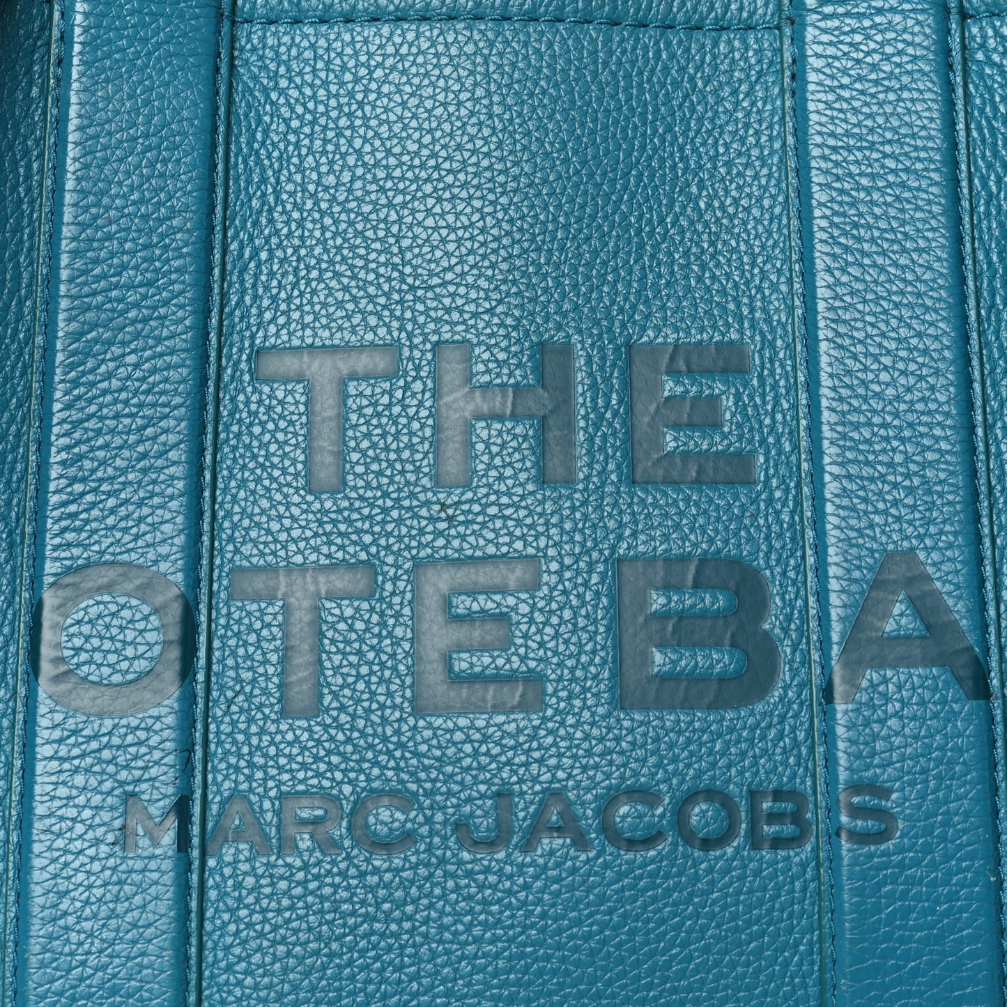 Grained Calfskin Medium The Tote Bag Blue