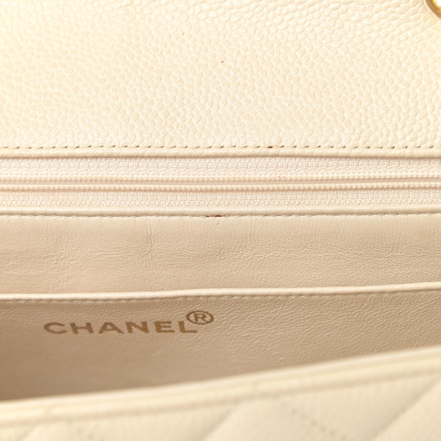 Caviar Quilted Medium Single Flap White