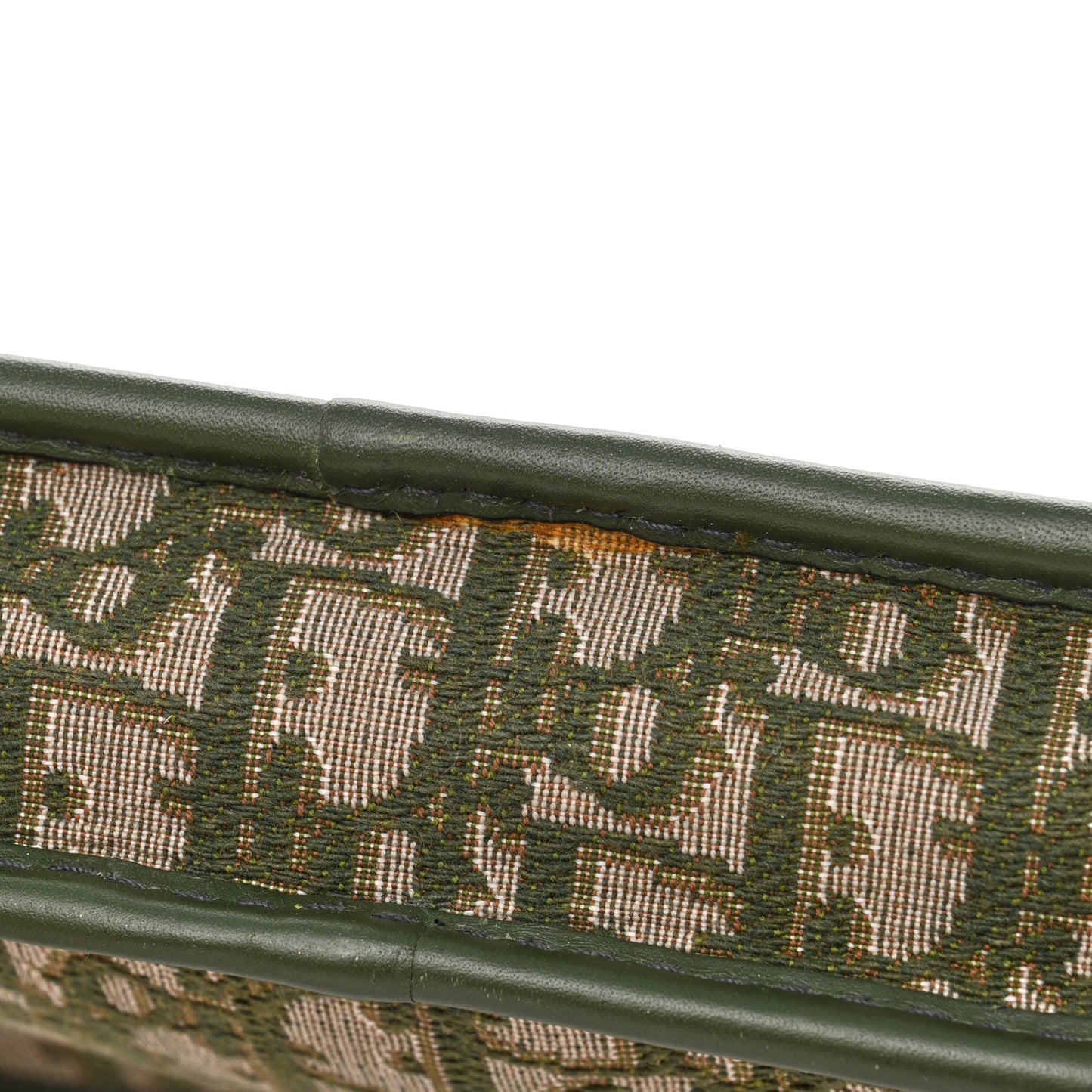 Oblique Diorquake Clutch Green