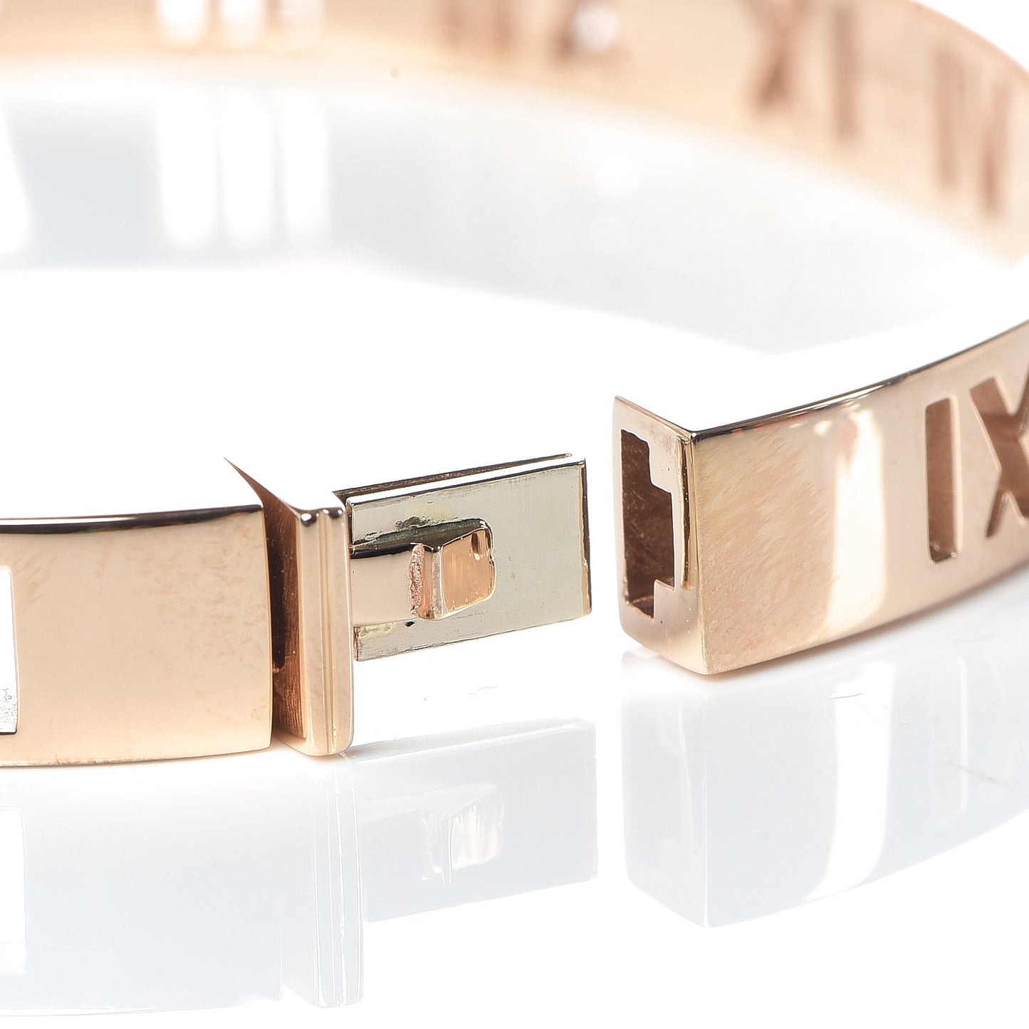 18K Rose Gold Diamond Atlas Pierced Hinged Bangle Bracelet