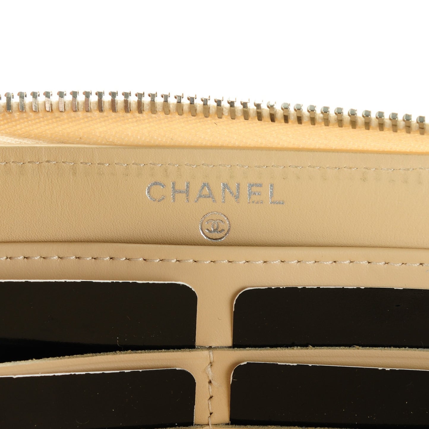 Caviar Quilted Large Gusset Zip Around Wallet Beige Clair