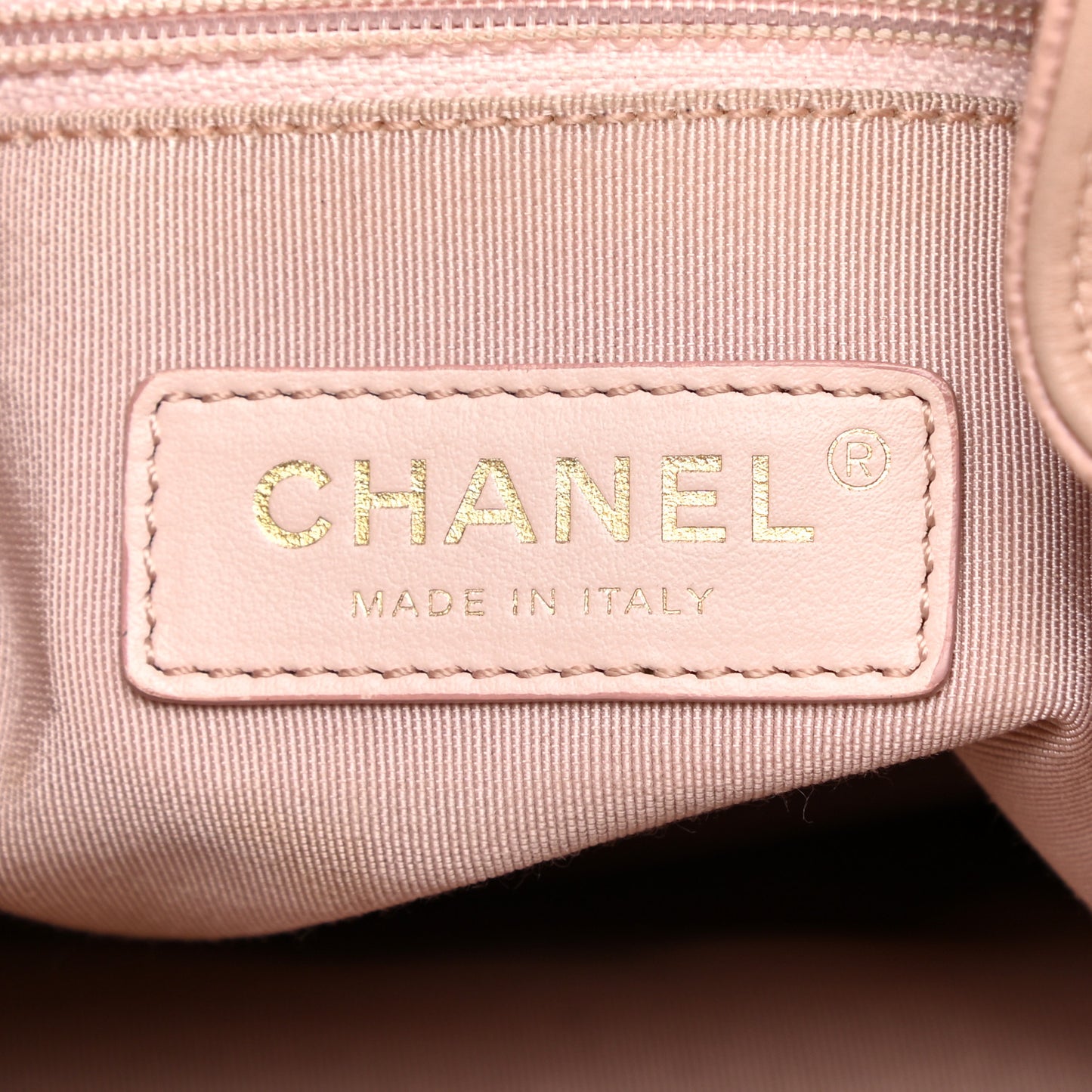 Lambskin Caviar Lovely Chains Drawstring Bag Pink