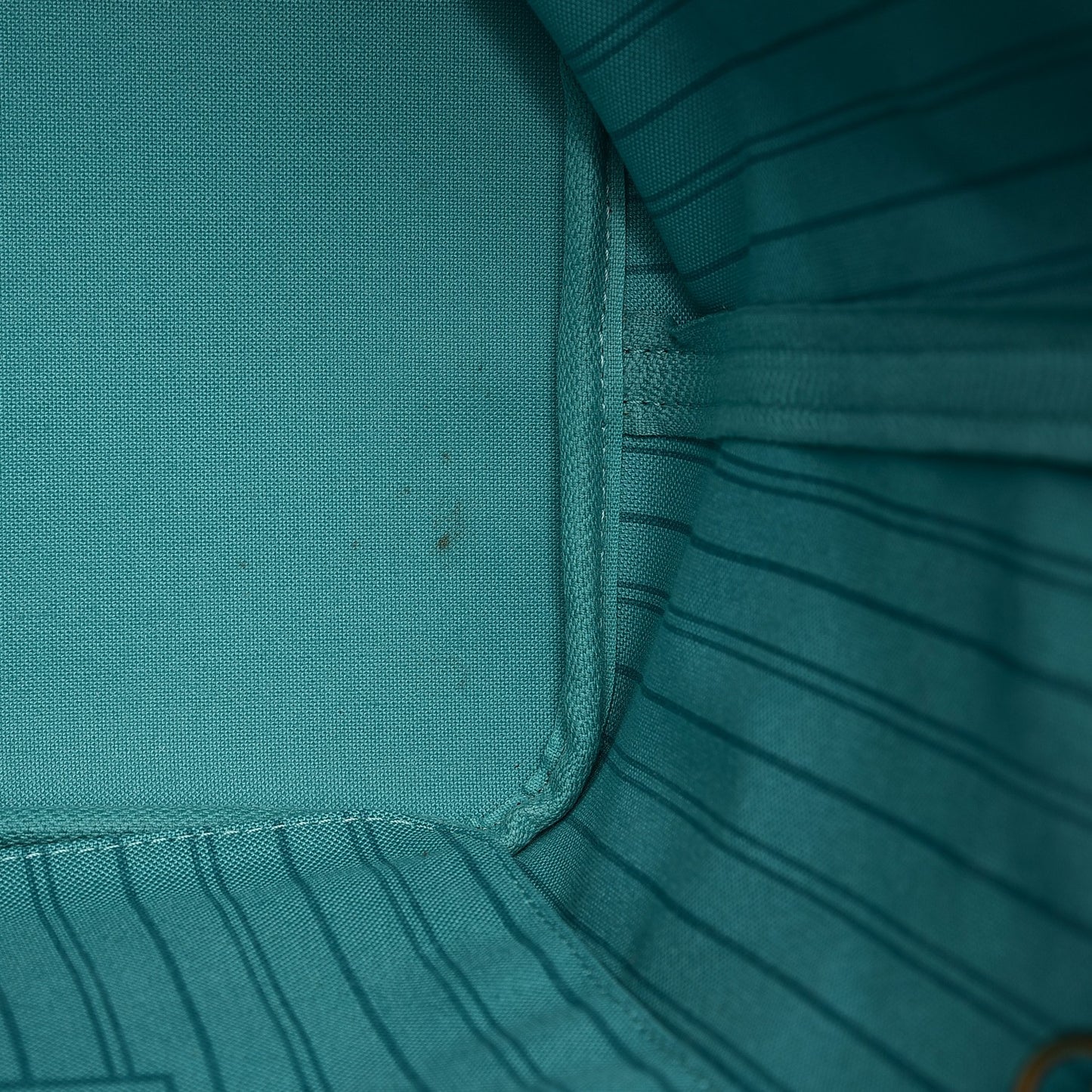 Monogram V Neverfull MM Turquoise