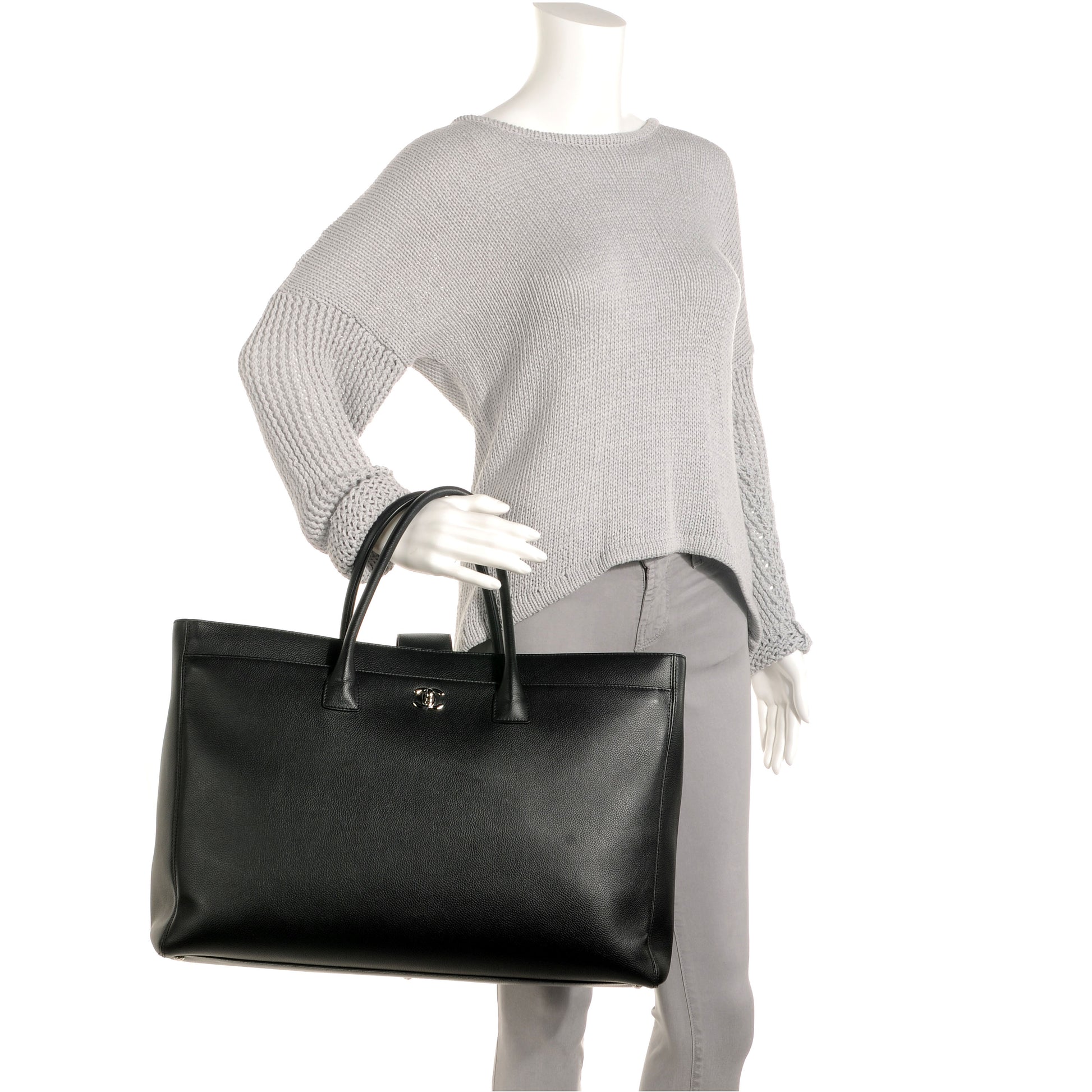 Chanel Calfskin XL Cerf Tote Black 2 of 7