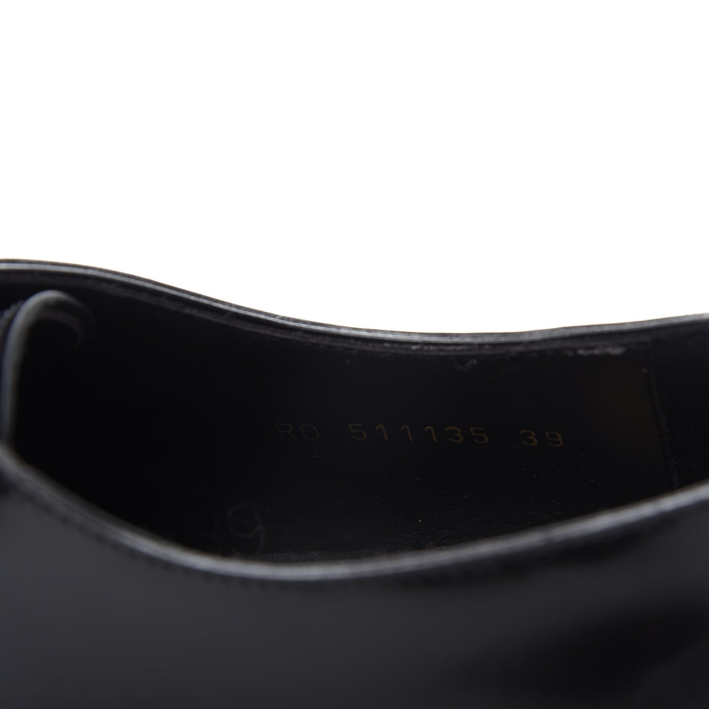 Patent Calfskin Montaigne 25 Uniform 39 Black