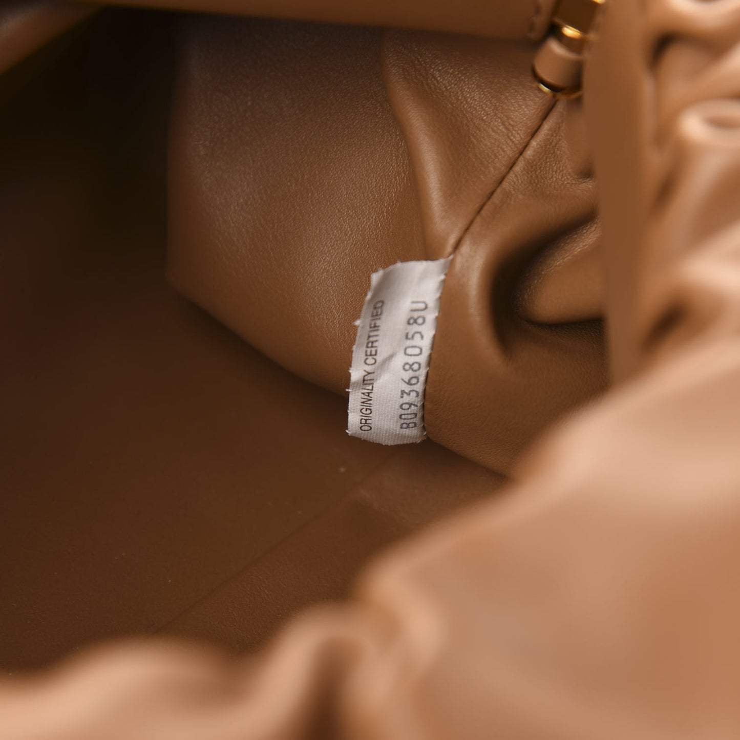 Calfskin The Pouch Chain Moutarde