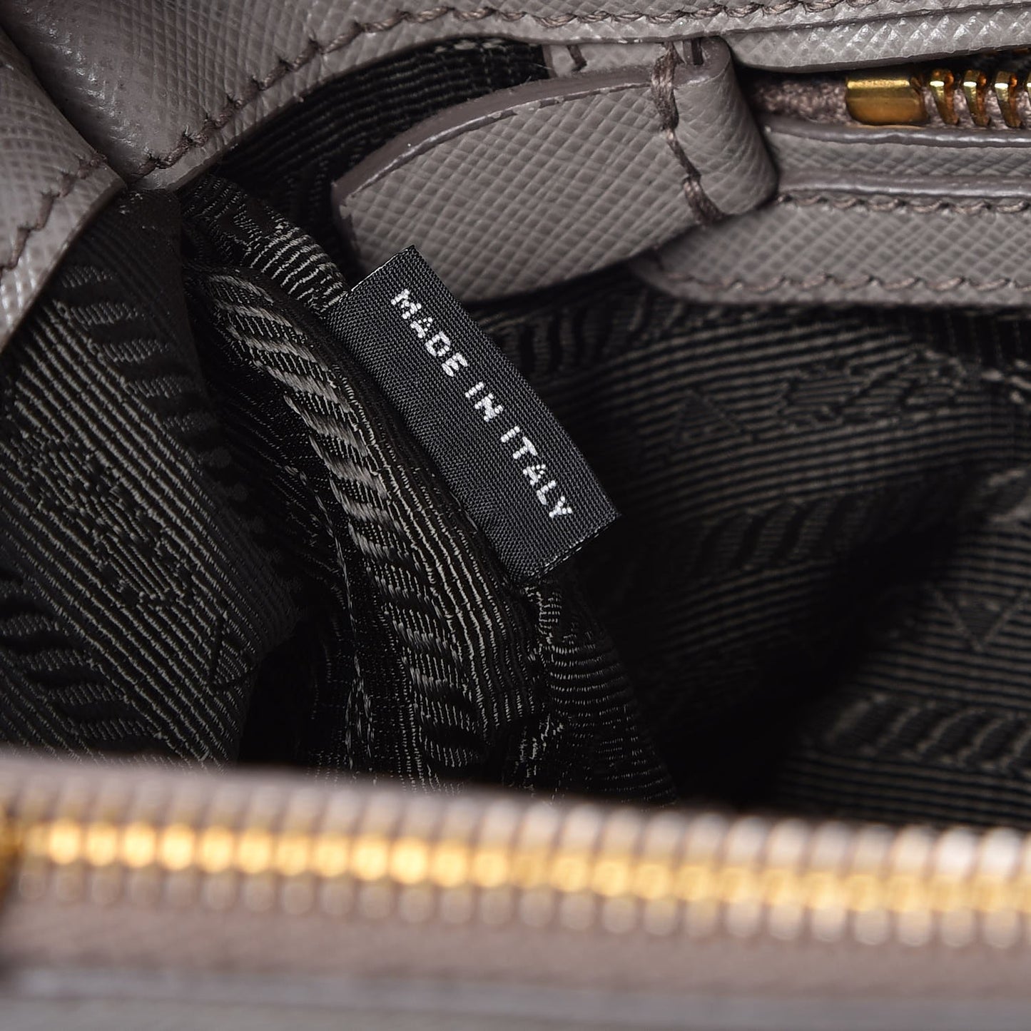 Saffiano Small Galleria Double Zip Tote Argilla