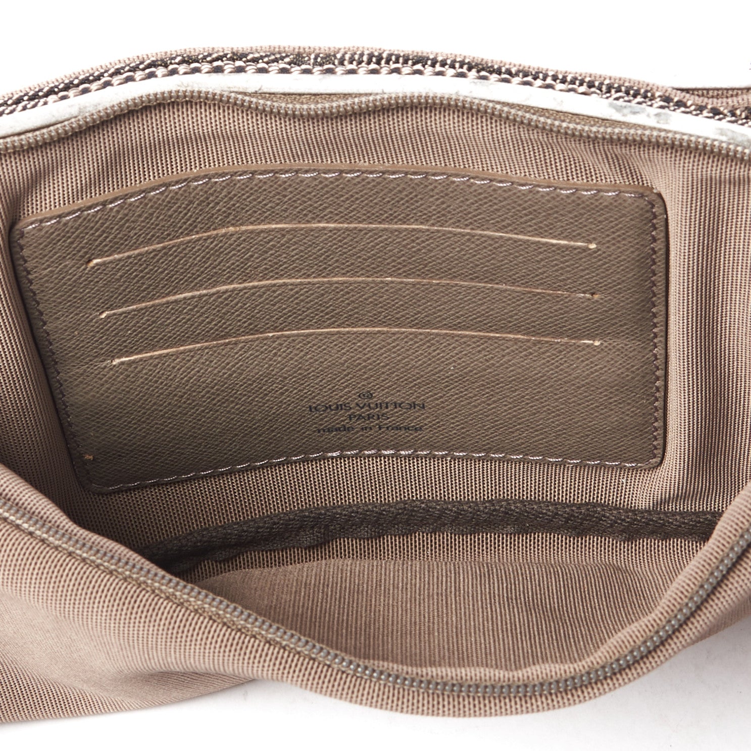 Louis Vuitton Damier Geant Ceinture Jogging PM Terre 8 of 9