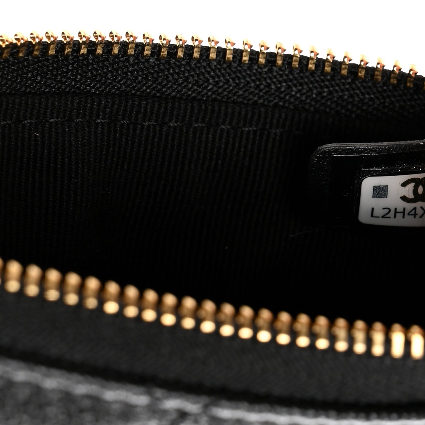Caviar Quilted Studded CC Small Pouch Black