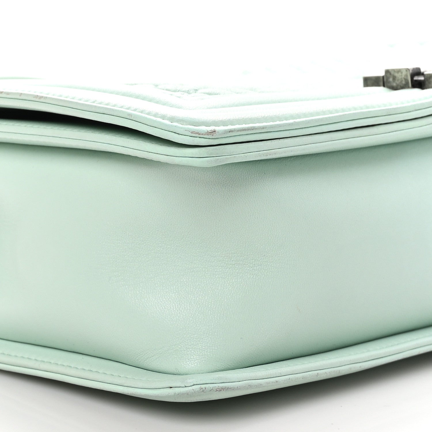 Chanel Wrinkled Lambskin Chevron Quilted New Medium Boy Flap Light Green 9 of 10