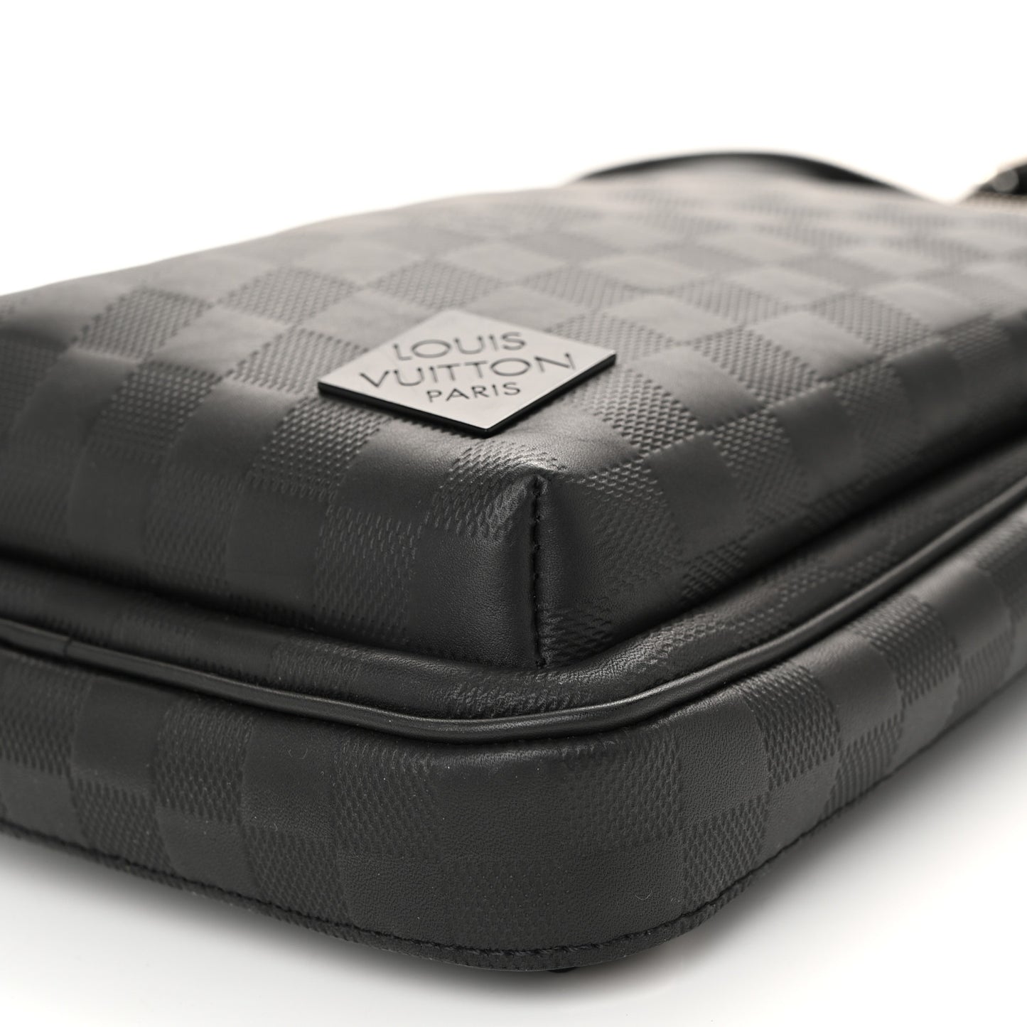 Damier Infini Avenue Sling Bag NM Onyx