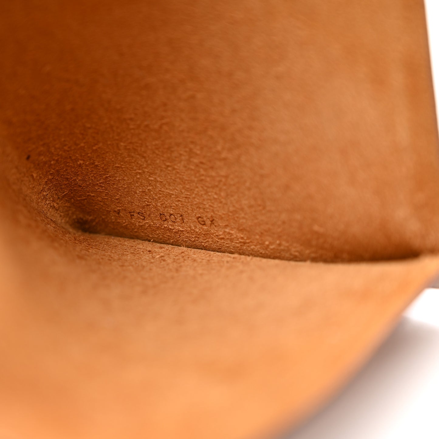 Epsom Tarmac Dot PM Passport Holder Gold Malachite