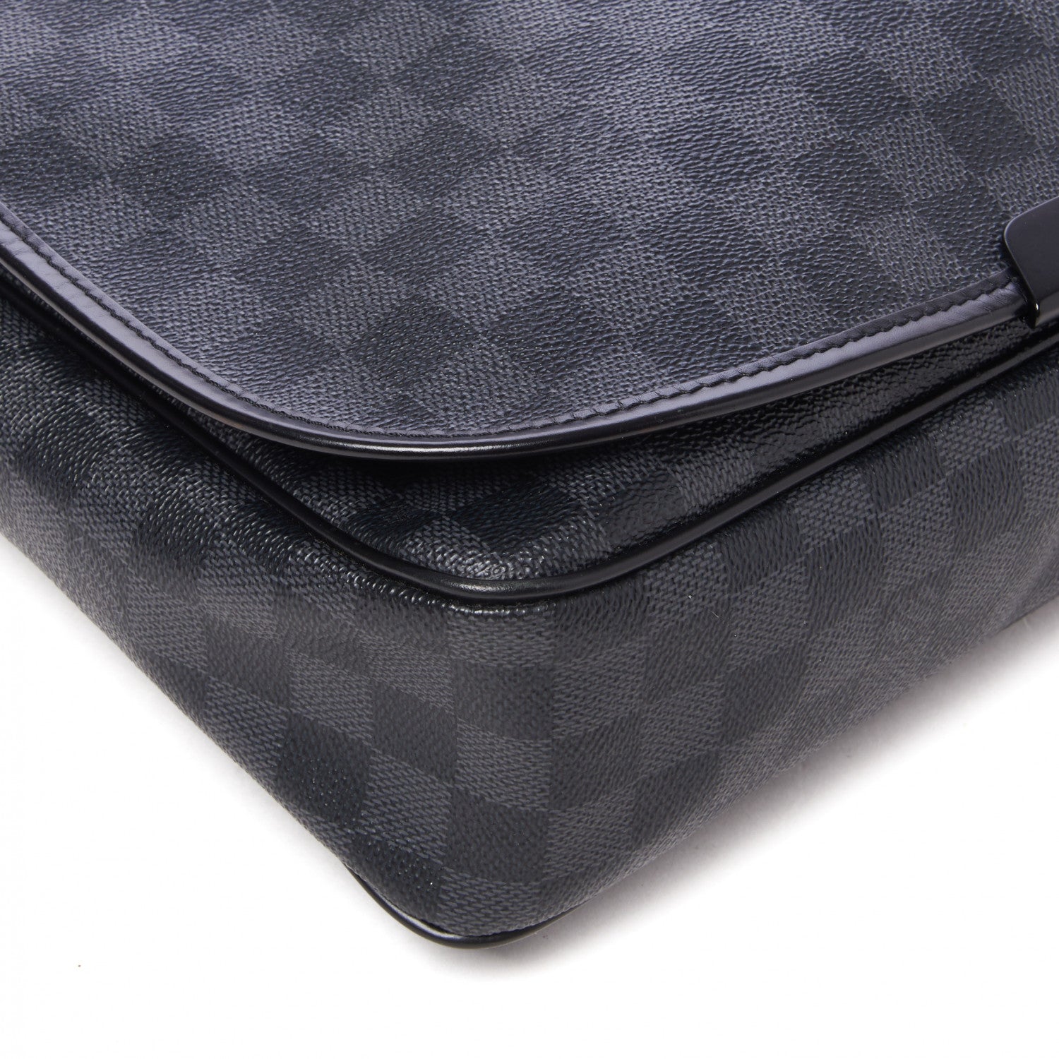 Louis Vuitton Damier Graphite Daniel MM 5 of 8