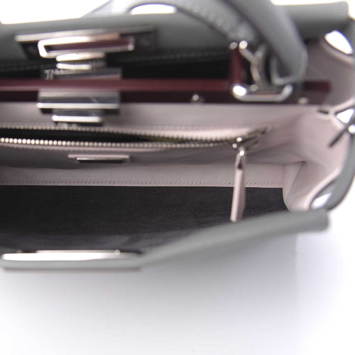 Vitello Seta Shiny Nappa Medium Peekaboo Iconic Satchel Alga Rosa Doll