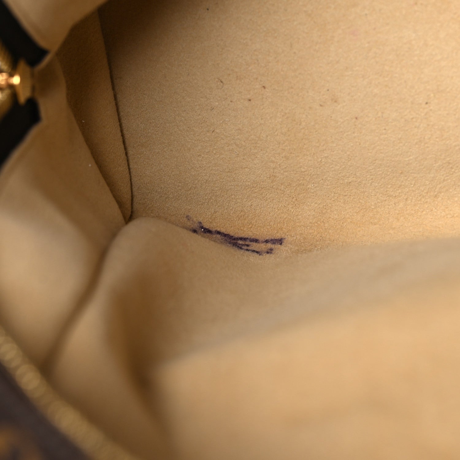 Louis Vuitton Monogram Manhattan GM 12 of 14