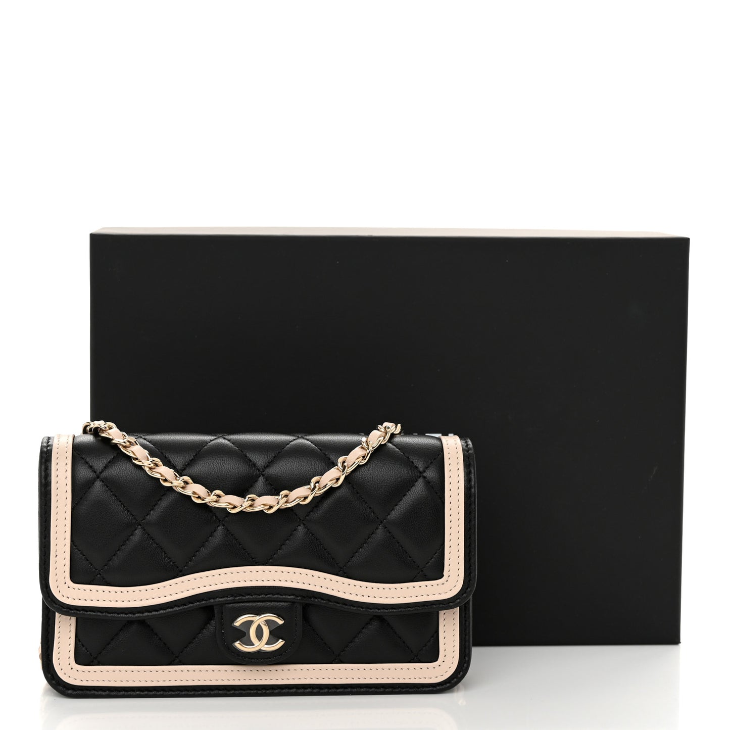 Lambskin Quilted Flap Phone Holder With Chain Black Beige Black Beige