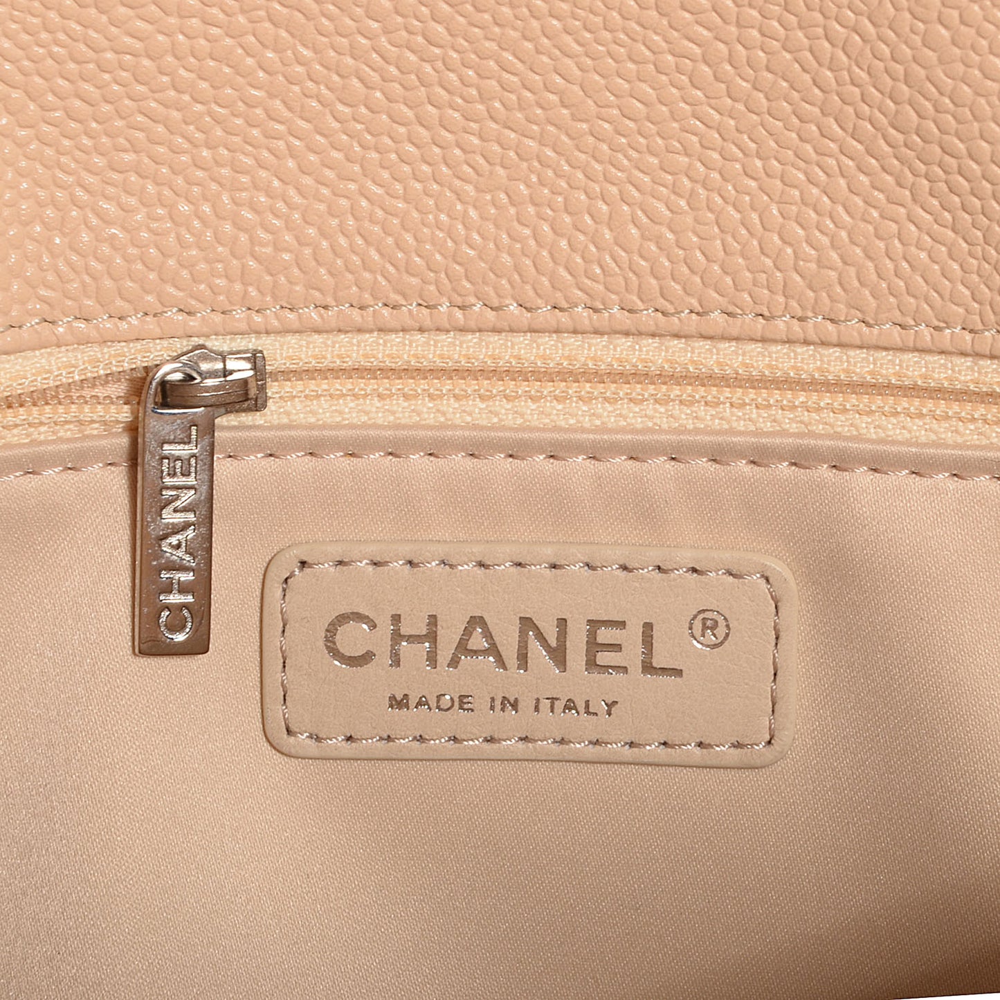 Caviar Grand Shopping Tote GST Beige Clair