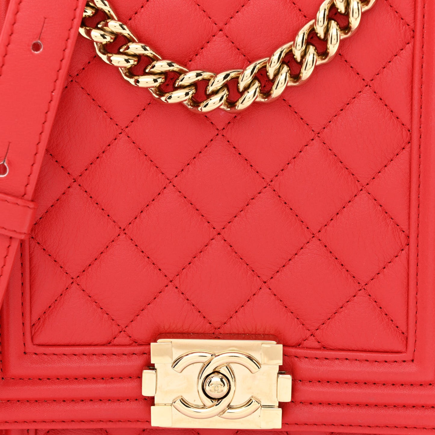 Caviar Quilted North South Boy Flap Red