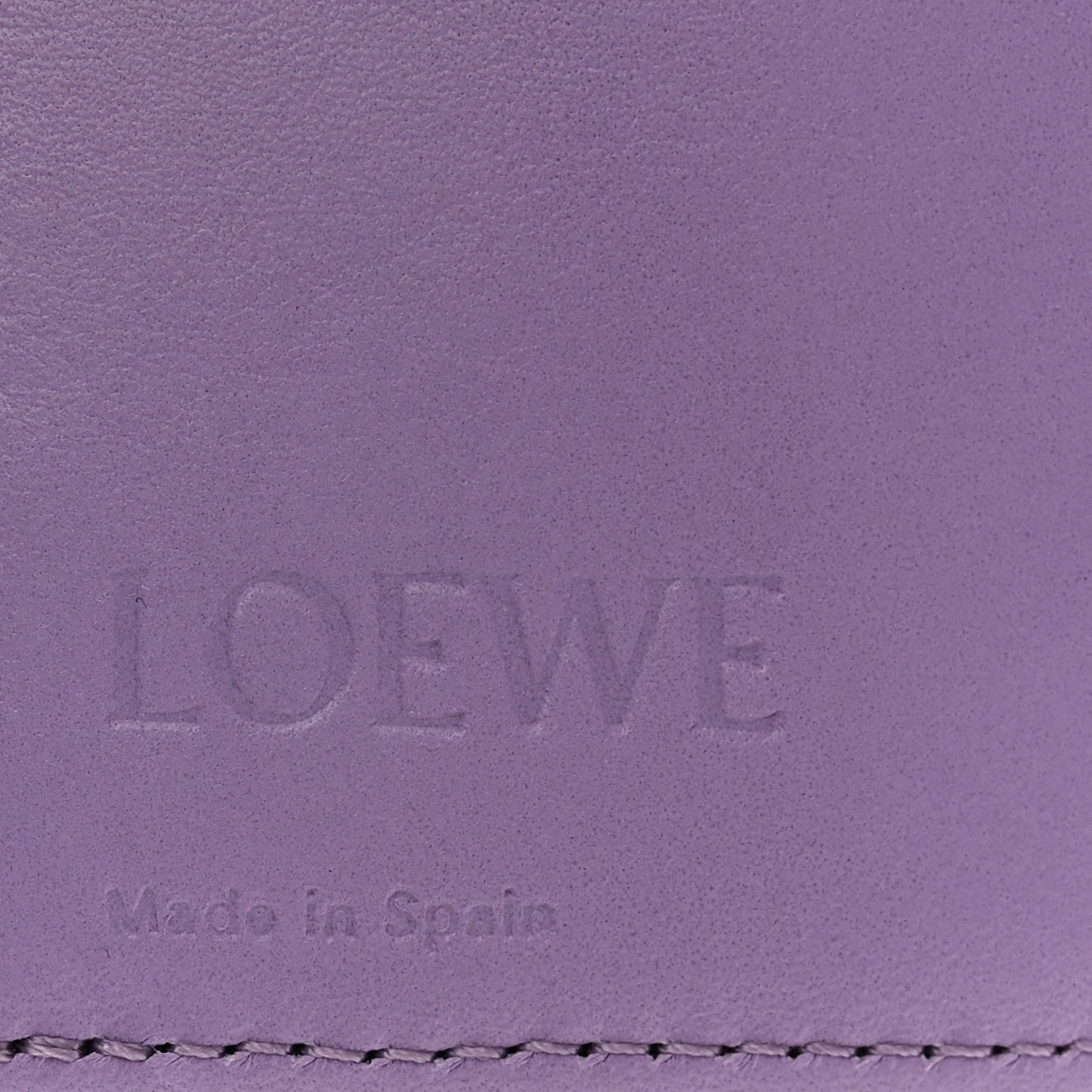 Pebble Grain Calfskin Anagram Small Vertical Wallet Light Mauve