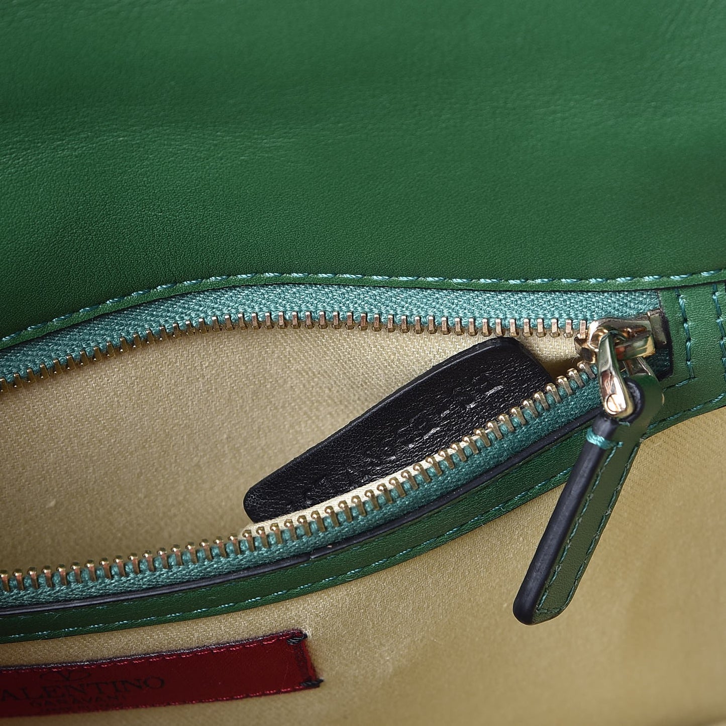 Vitello Medium Glam Lock Rockstud Flap Pop Green
