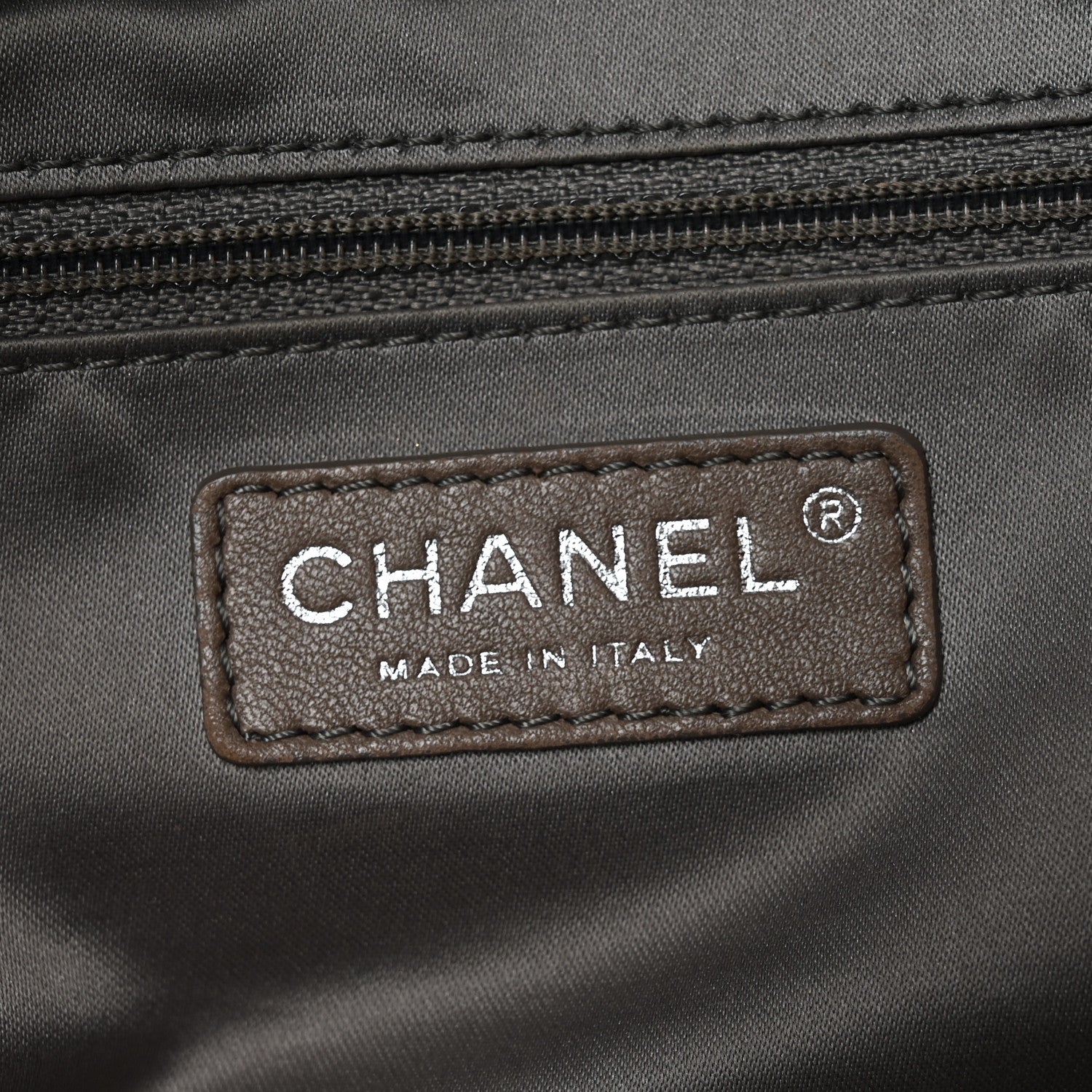 Chanel Glazed Calfskin Large Twisted Tote Black 6 of 10