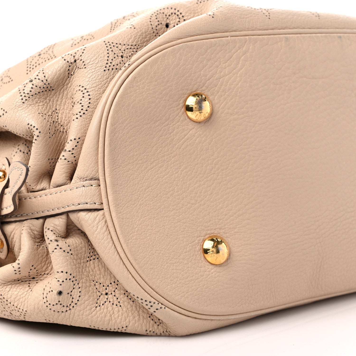 Louis Vuitton Mahina L Coquille 7 of 11