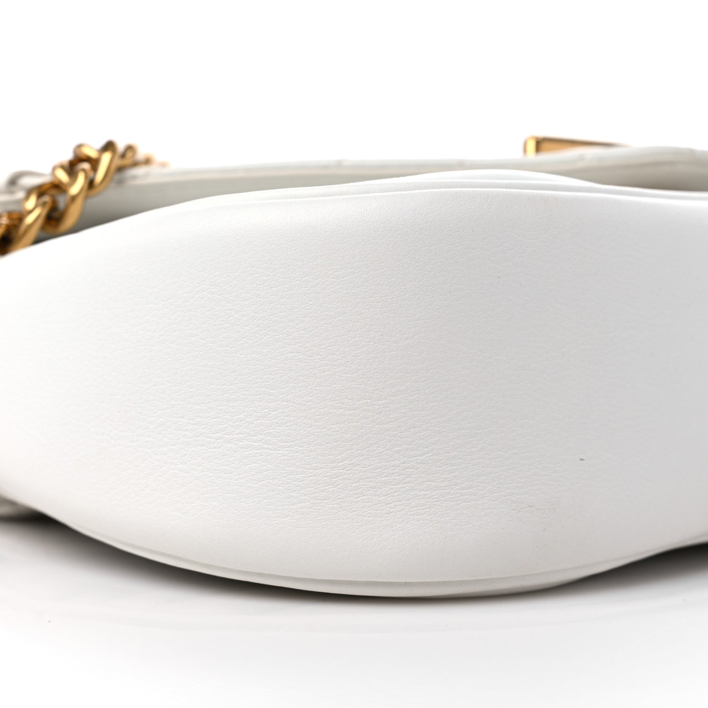 Calfskin New Wave Chain PM White